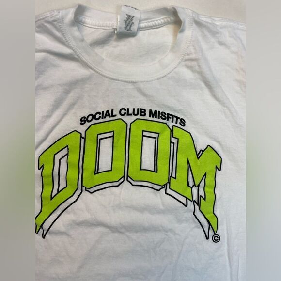 Social Club Misfits Doom Graphic T-shirts Men XXL White Short Sleeve Music - Picture 2 of 6